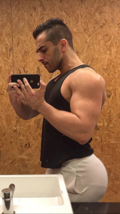 WORKOUT GEAR