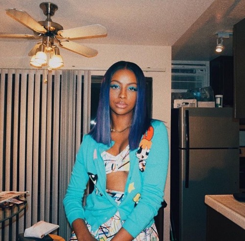 celebritiesrock:The Beautiful Justine Skye WHERE DID SHE GET THIS CARDIGAN… 