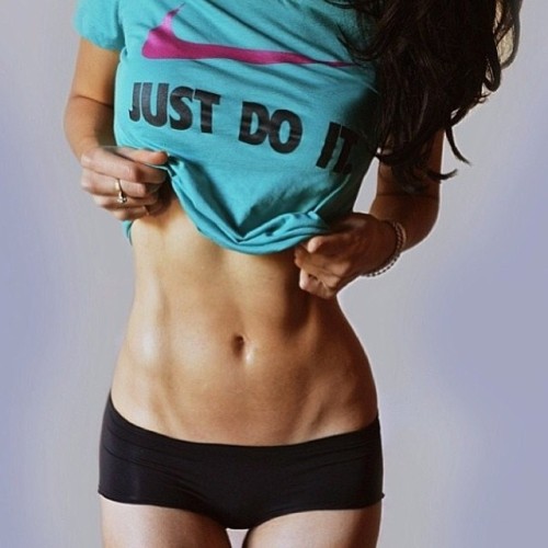 sexygymchicks:  @fitmotivators: Amazing abs & stomach 😍🙌!! Model: @dannibelle @justfitfemales #fitmotivators