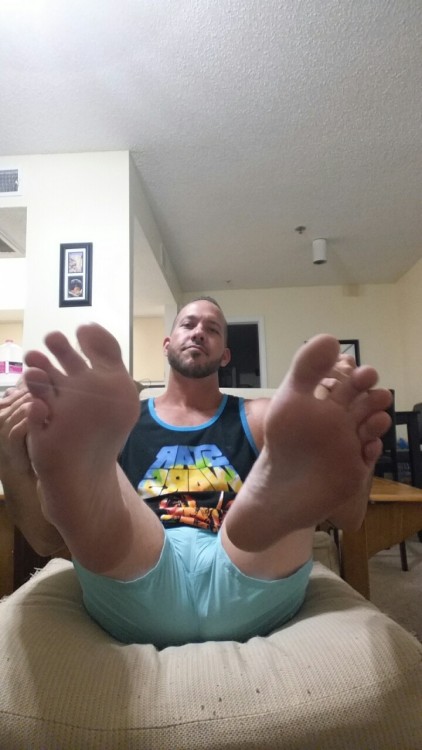 Porn Pics porkchop69yum:  Need some feet on my face