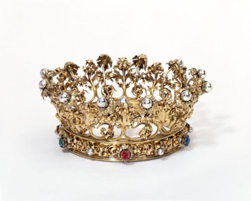 marylibra:CrownSilver, parcel gilt, gilt metal set with paste gemsca. 1863GermanyThis crown was made