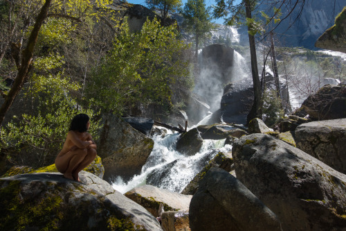 When our friend asked us to come along with her and her rock climbing pals to Yosemite National Park