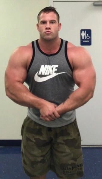 jimbibearfan:  bigtexmusc: skiinner1-us:  max14me:         Kyle Blevins in