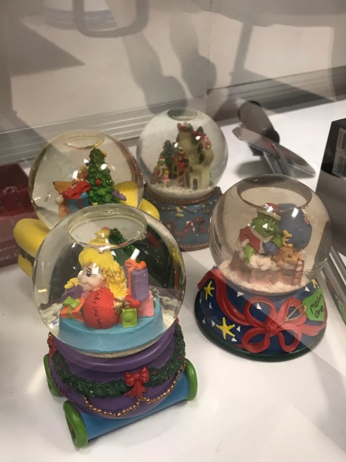 Grinch snow globes!