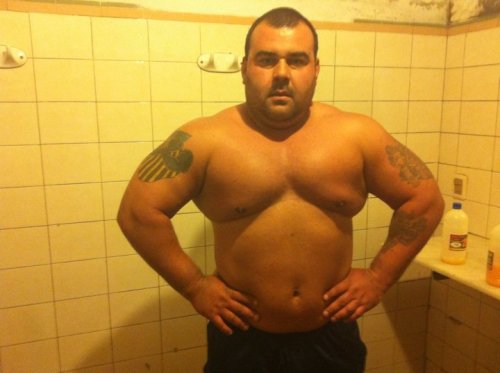 allmydadfetish:  All days new daddies, sexy bears and hot chubs are online and naked in chaturbate, the only one cam site 100% free….join and enjoy…