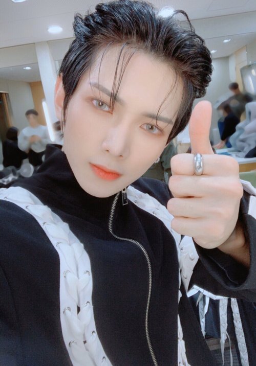 210311 ATEEZofficial Twitter update:[#여상] 에이티니 오늘 응원해줘서 너무 고마워용ㅎㅎ 사랑합니다[#YEOSANG] ATINY thanks for c