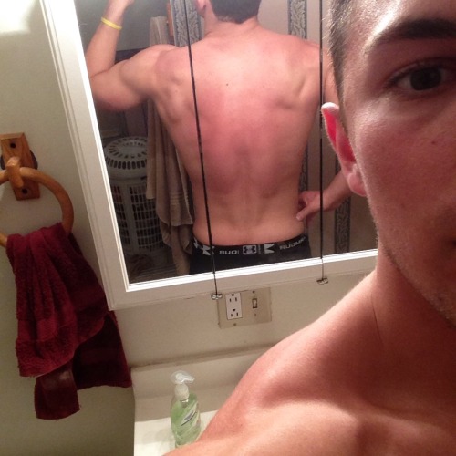 teensbodybuilding:  My friend Kyle is trying to get into fitness modeling and wanted me to send out some of his photos!