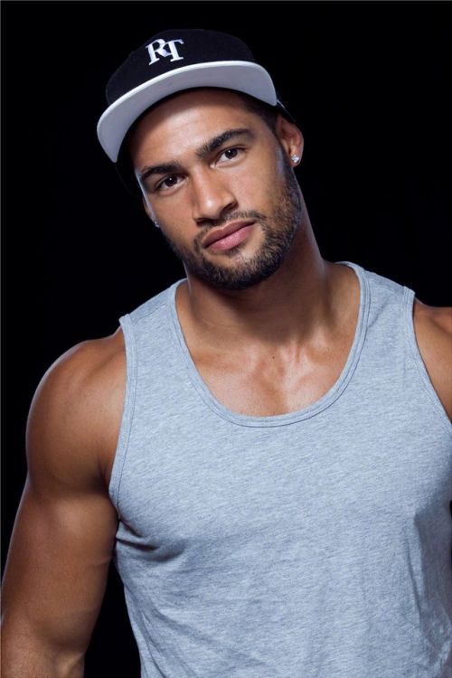 strong-black-berries:Ryan Tongia