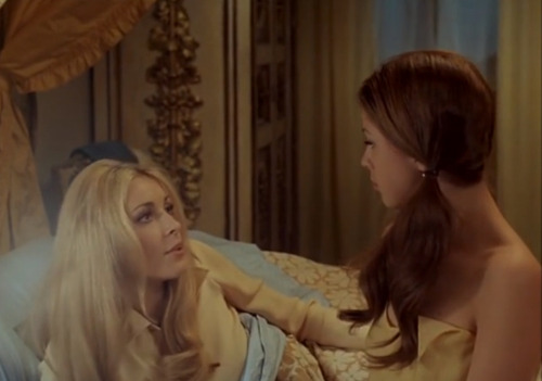 Sharon Tate, Vittorio Gassman, Ottavia Piccolo in “12+1″ /The Thirteen Chairs. Screenshots and promo