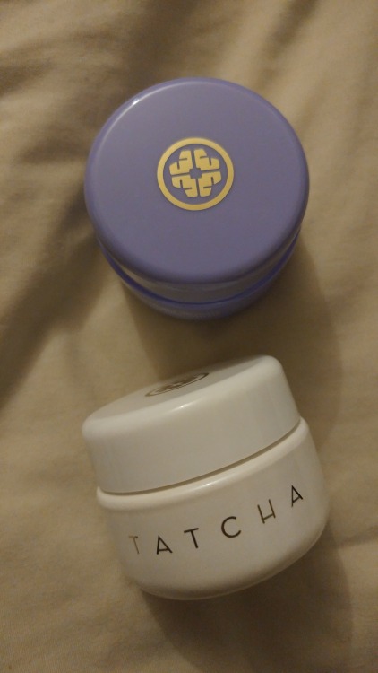Tatcha luminous overnight memory serum concentrate 3/5 Good: self levelling novelty, pretty packagin