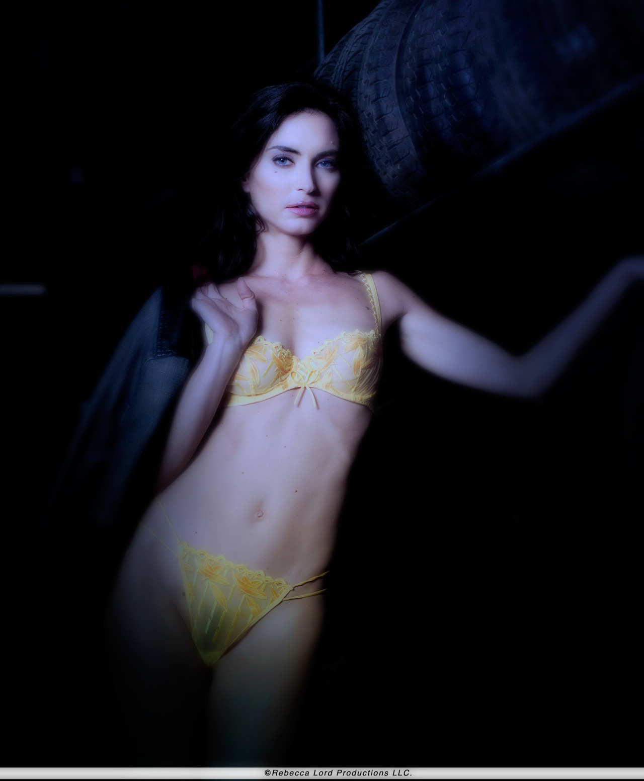 rebeccalords:  Full size Twitter picture as you requested!!   Beauty is in the Eye