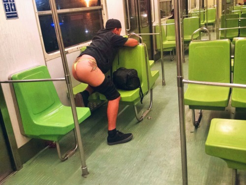 manthongsnstrings:  thongmexxxpunk:  Thong fun in the subway #muscleskins #manthong #hornythongslut #exhibitionism   flaunt it