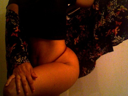killerkurves:  thai-red-curry:  Instead of sleeping, I did this with my hips.4 A.M…