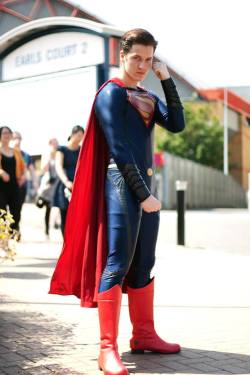 comicboys:   Superman cosplay 