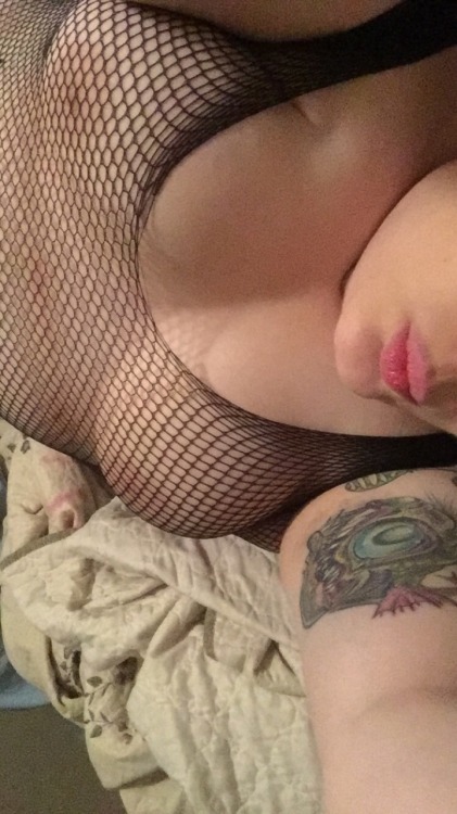 redheadslutt:  redheadslutt:  redheadslutt:  I actually really like this thing a lot for some weird reason 😍  In case you missed these last night 😏  HOLY SHIT THIS HAS OVER 1000 NOTES 🙌🏻🙌🏻