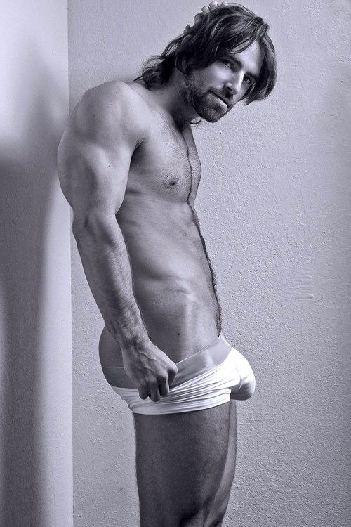 Sexy muscle guys