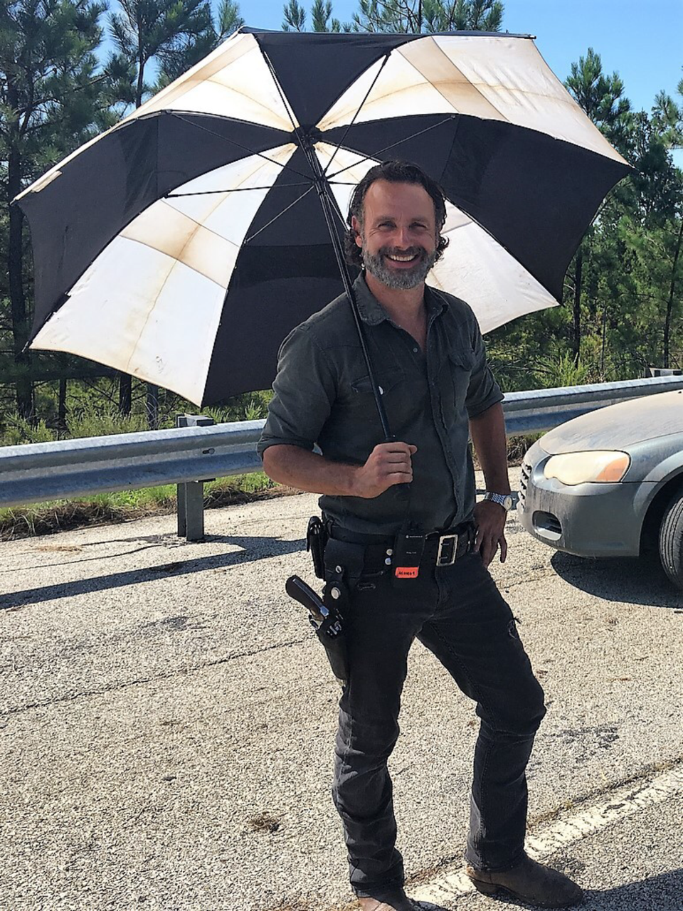 abnormal-angel: Happy Birthday Andy! Our Fearless Leader! ❤❤❤  Credit: Tom