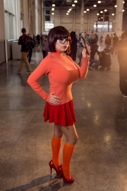 hotcosplaychicks:  Velma, Scooby-Doo by bygreenorg