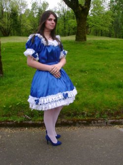 brittneysissy:  Azure Princess 3 by ~Blue-Sky-Jen