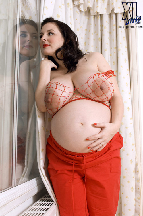 pornthatweallcanlove:  come have a look at more pictures like this one and morehttp://pornthatweallcanlove.tumblr.com/Also you can ask me stuff athttp://pornthatweallcanlove.tumblr.com/askand submit @ http://pornthatweallcanlove.tumblr.com/submit