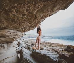 nicolevaunt:  Spent yesterday exploring the cliffs of #LaPerouse and creating with my love @corwinprescott ❤️️ 