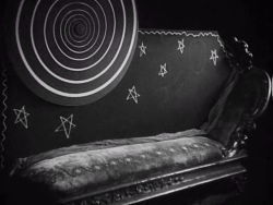 365filmsbyauroranocte:  Le sang d’un poète (Jean Cocteau, 1932)   