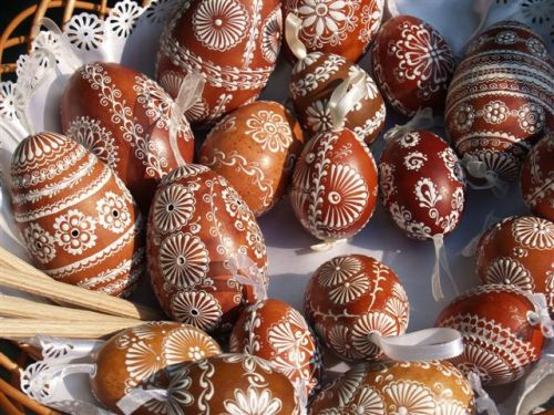 lamus-dworski:Traditional pisanki (decorated Easter eggs) from various regions of Poland [all i