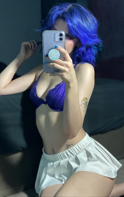 honeyxpixie:  Hey 💙✨ OnlyFans | More