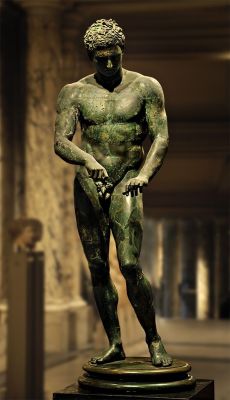 k250966:  Apoxyomenos (athlete scraping his body with a strigil). Bronze.