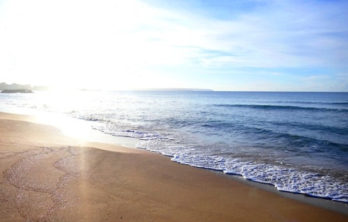 Love the winter light on Mallorca, and the offseason when the tourists are few. Copyrights Val Molie