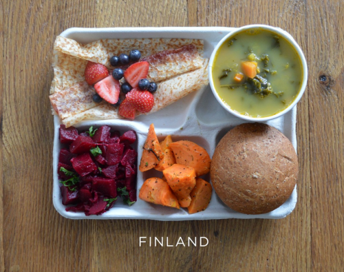 mxcleod: lipstickstainedlove: kateoplis: School lunches worldwide everything looks amazing and then 