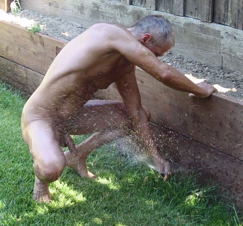 nudistguysonly:  Thanks for the photo submissionSprinkler Adjustment—–
