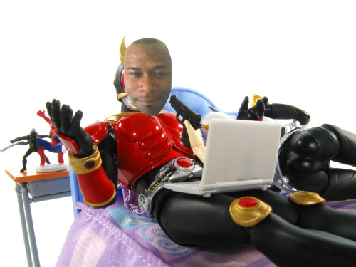 raspberrychainsaw:   ABOUT TO GET FADED Based on the Plastic Curves episode where @d-amazing and @endlessyuji went on a fantastic voyage with @gigabeetle.  Come give our podcast a follow at @plasticcurves, where we shit-talk toys and related (and possibly