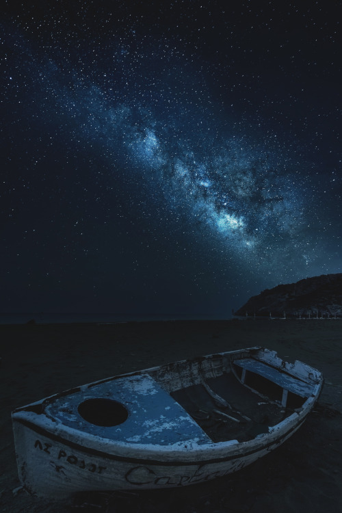 captvinvanity:    Long Wait   |   panagiotis  