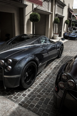 classyxsexxy:  Pagani Squad. | cXs