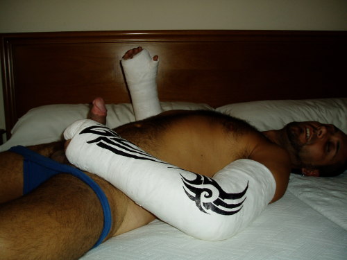 https://lovetapebondage.tumblr.com/post/151372636386