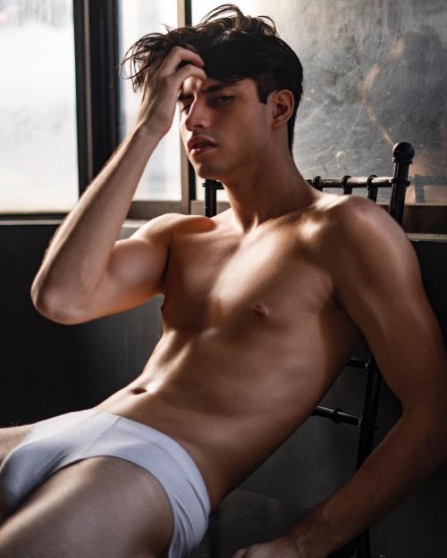 xgv:Facu Luna photographed by Alain Lababit