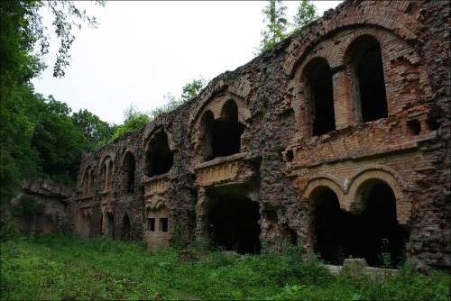 abandonedography: Tarakanov Fortress in Dubno, Ukraine (source)