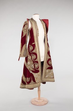 fashionsfromhistory:  Coat 1900-1909 Albania 