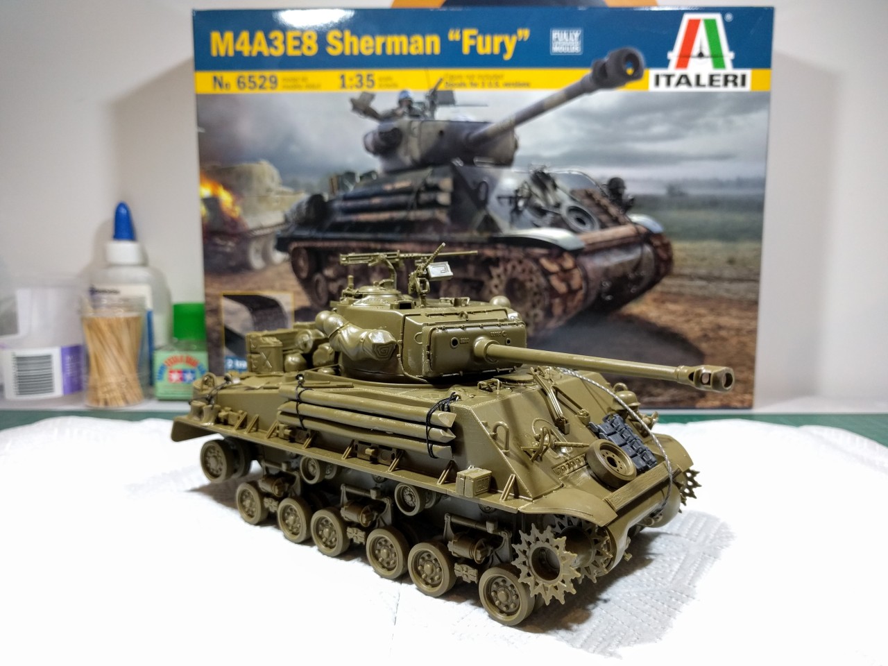 ITALERI M4A3E8 Sherman Tank Fury 6529 1:35 Military Model Kit 