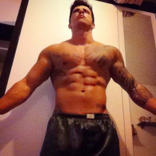 zoommalebody:  Rafael Muniz instagram 