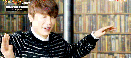 Hae Is Imagining That He’s Paragliding ㅋㅋ Hi To Clouds 