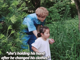 moobinthighs:  baby with another baby is the cutest thing ever.