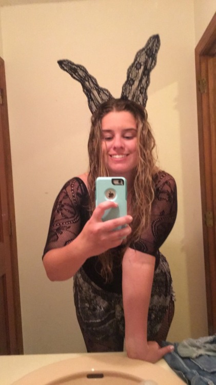 0ct0berskyy:  I’m a bunny tonight