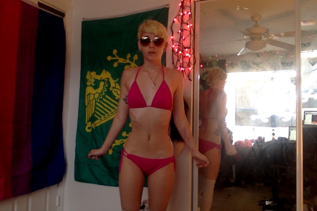braindamagedlikeafox:  okay i’m starting to like pink a little bit maybe.