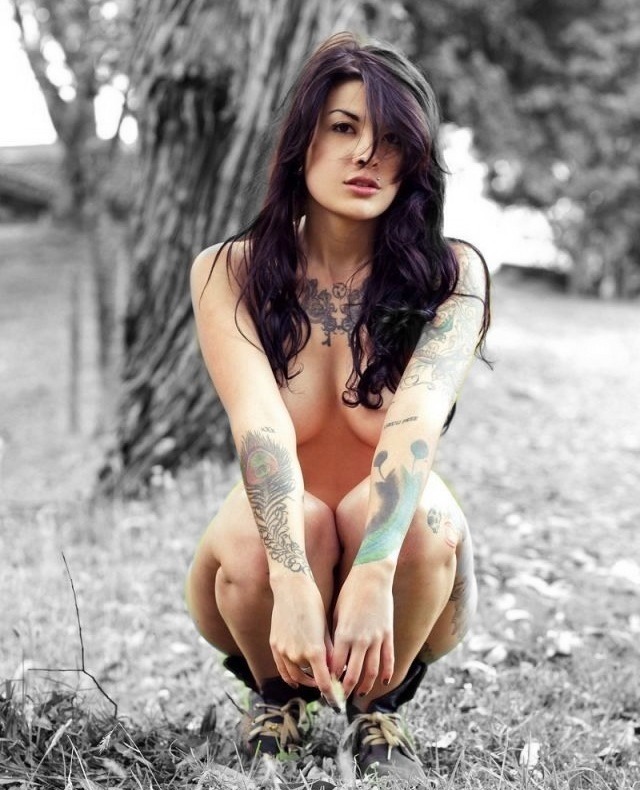Hot Girls Inked
