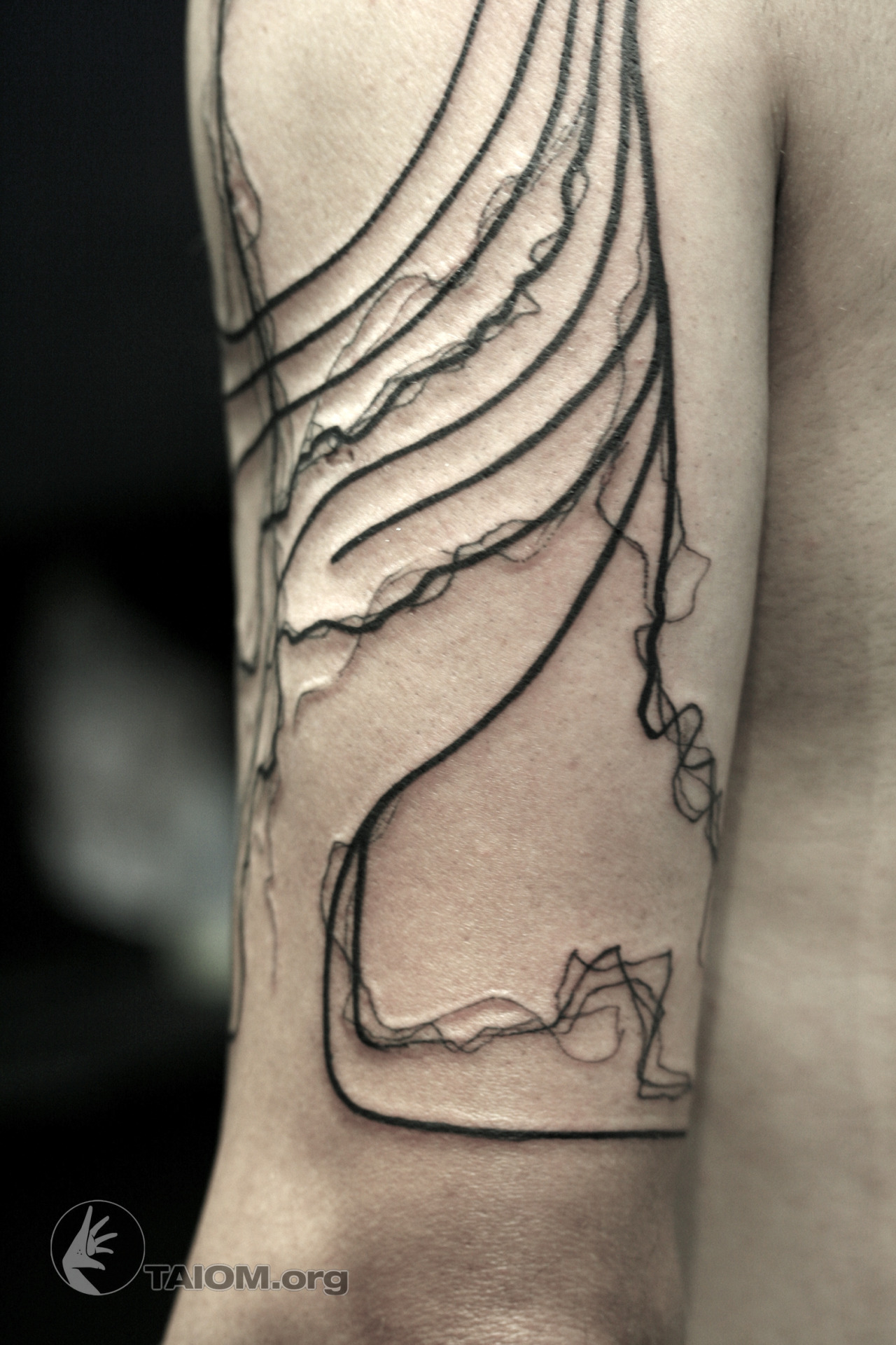 taiomqt:  Abstract lines.at Dublin Ink Tattoo - Dublin, Ireland - 2013
