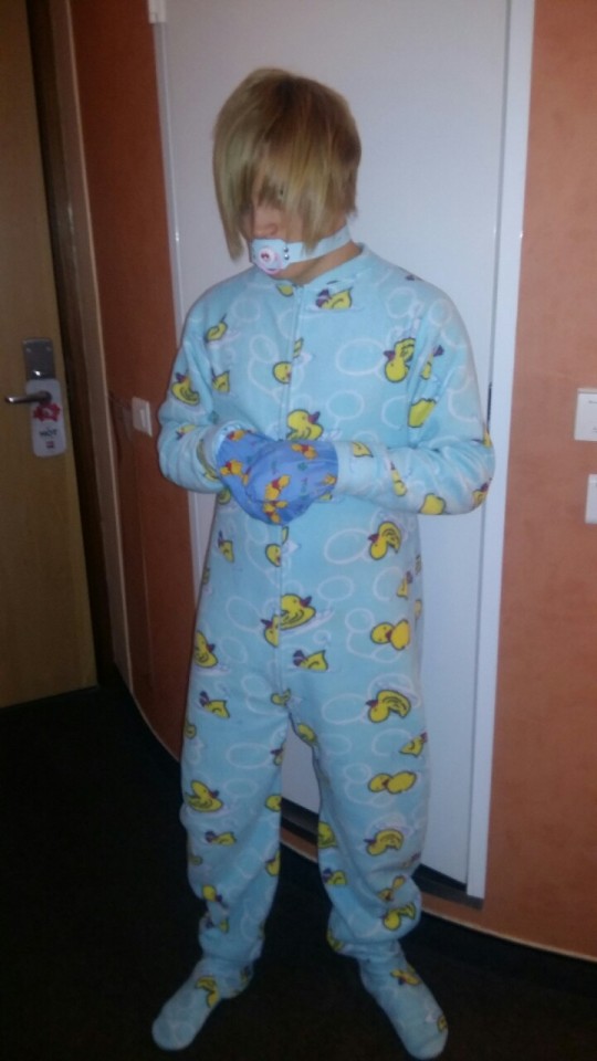 crilles - Abdl 24/7