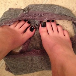 pedicuredsexy:  @pedicuredsexy &lt;3 &lt;3*11000 Followers 3500 Posts*