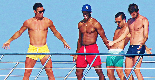 siempreconcristiano: Private lessons on how to celebrate “Ronaldo-Style” | Saint-Tropez,